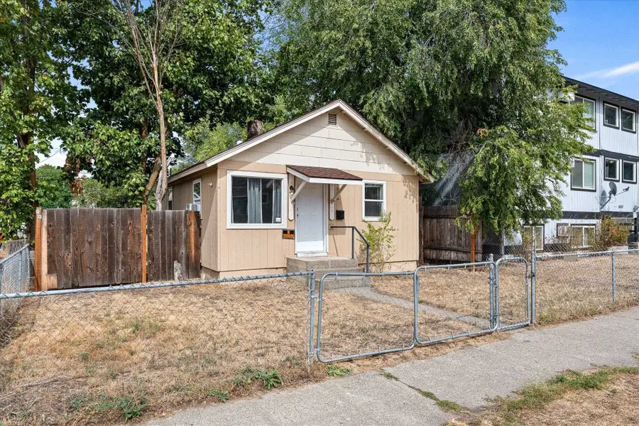 1806 W Gardner Ave, Spokane, WA 99201 - #2