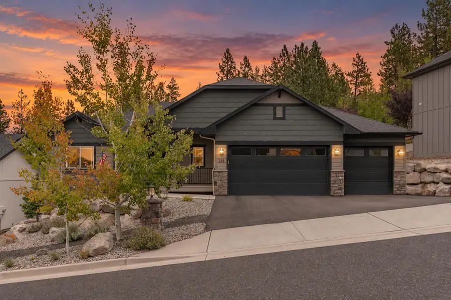 213 E Sapphire Ln, Spokane, WA 99208 - #2