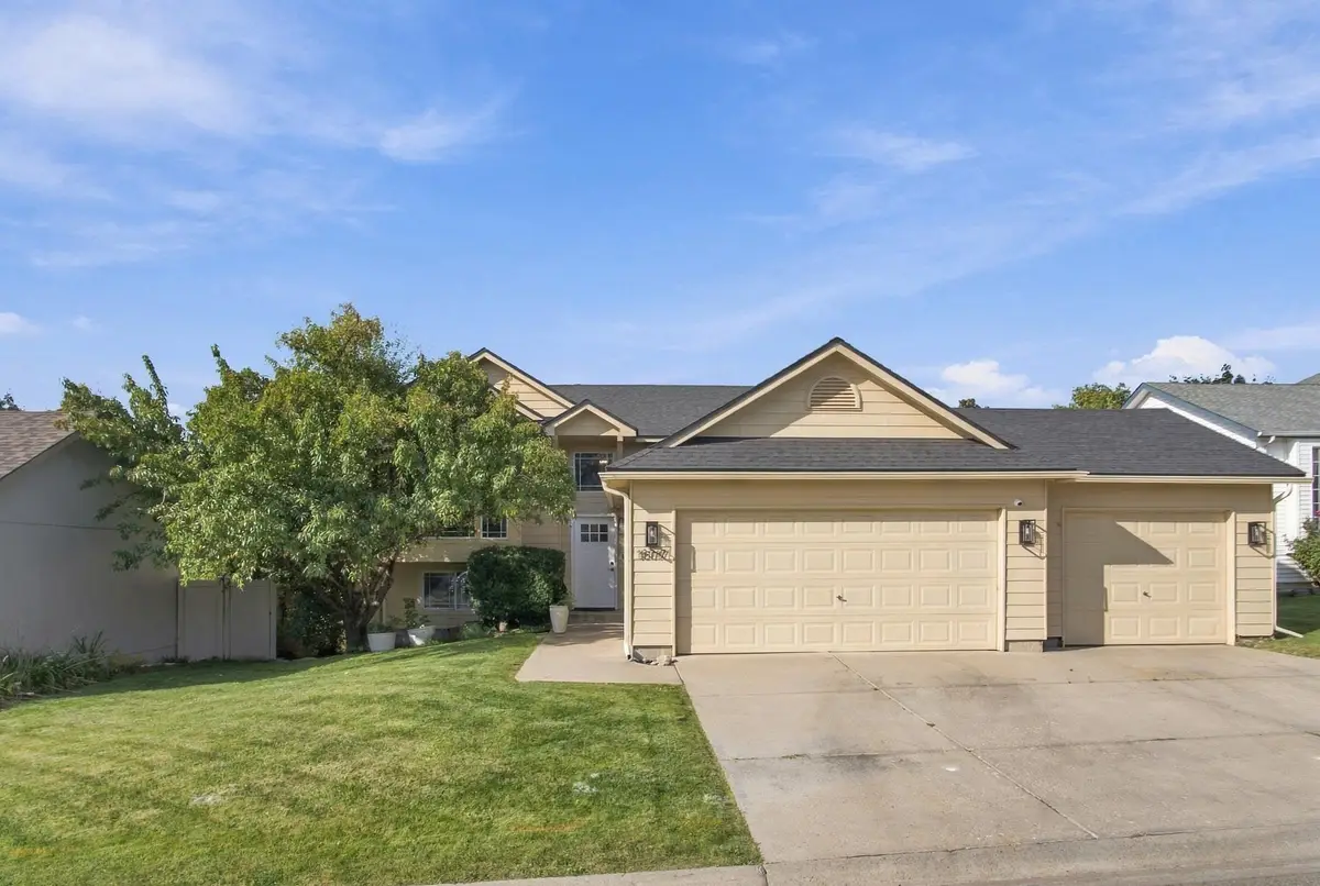 16017 E 5th Ln, Spokane Valley, WA 99037-7934 - #1