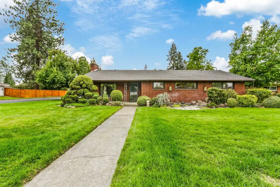 2303 W Gordon Ave, Spokane, WA 99205 - #2