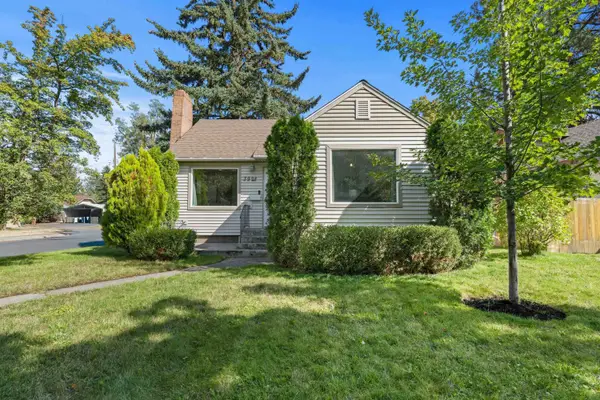 3928 N Adams Rd, Spokane, WA 99205