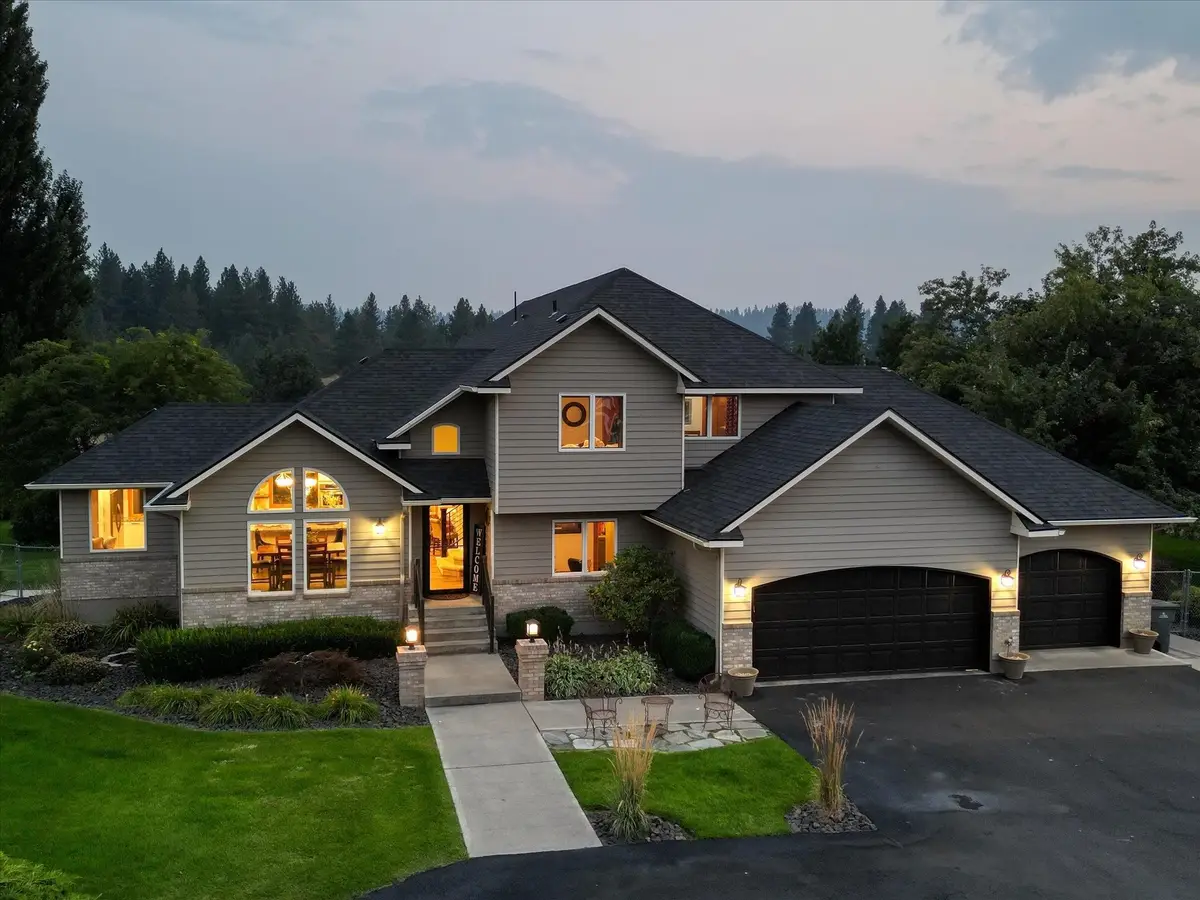 9615 W Melville Rd, Cheney, WA 99004 - #1