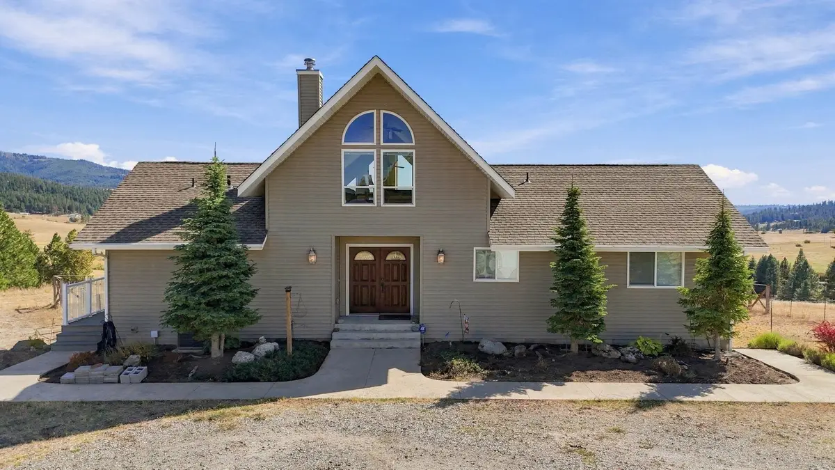 27511 N Scotts Hill Ln, Chattaroy, WA 99003 - #1