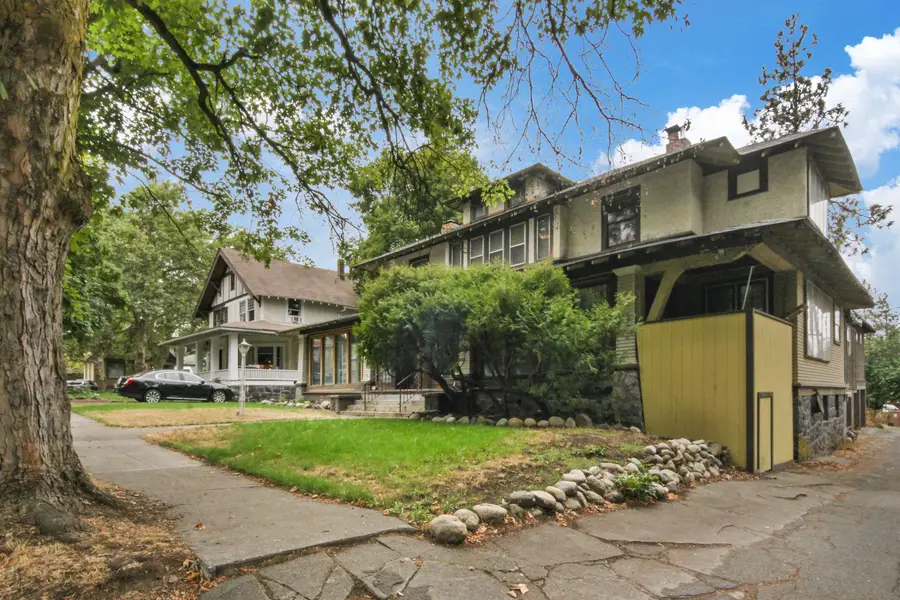 918 S Cedar St, Spokane, WA 99204 - #3
