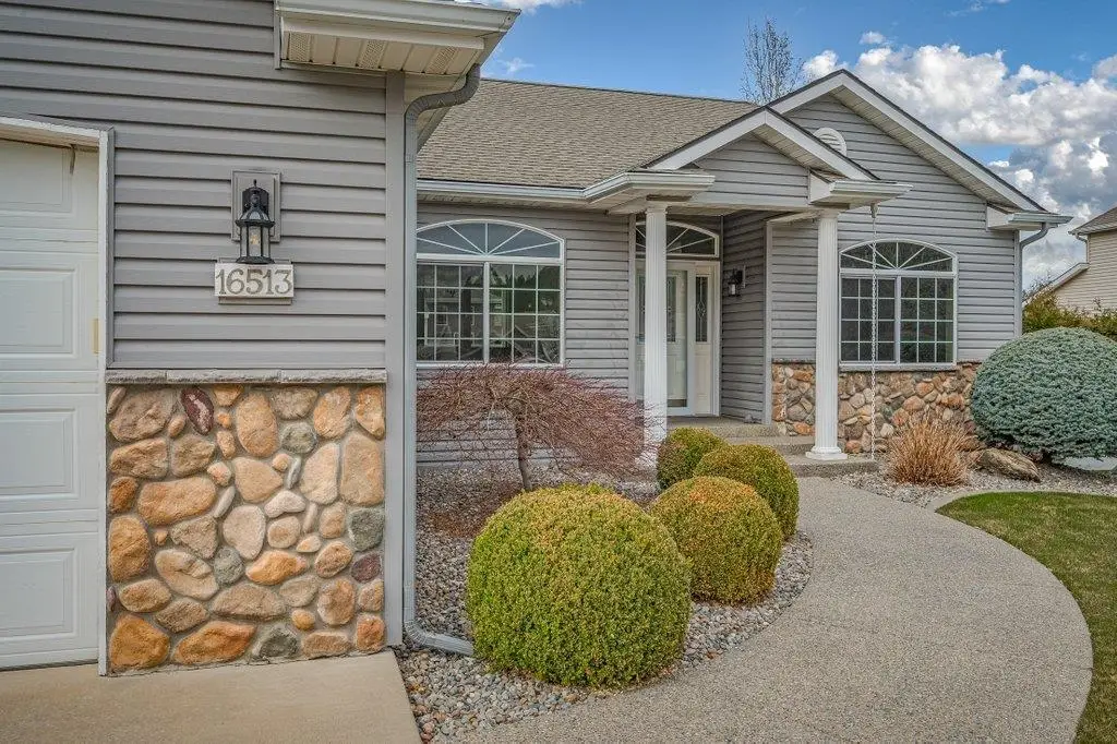 16513 E 9th Ln, Veradale, WA 90037 - #1