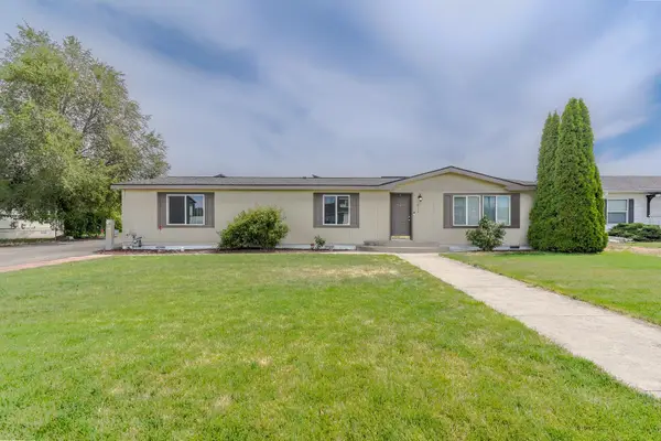 612 N Shamrock Rd, Veradale, WA 99037-8538