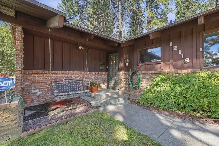 12119 E 22nd Ave, Spokane Valley, WA 99206 - #3