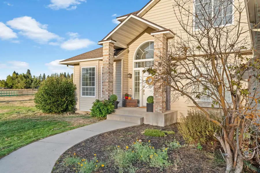 1029 W Crestview Rd, Spokane, WA 99224 - #3