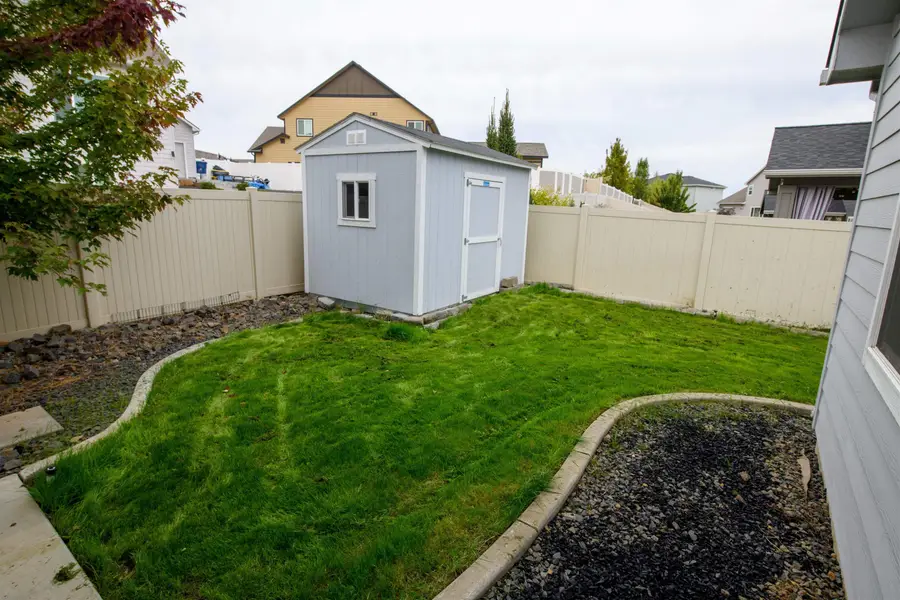 1824 S Ridgetop Dr, Greenacres, WA 99016 - #2