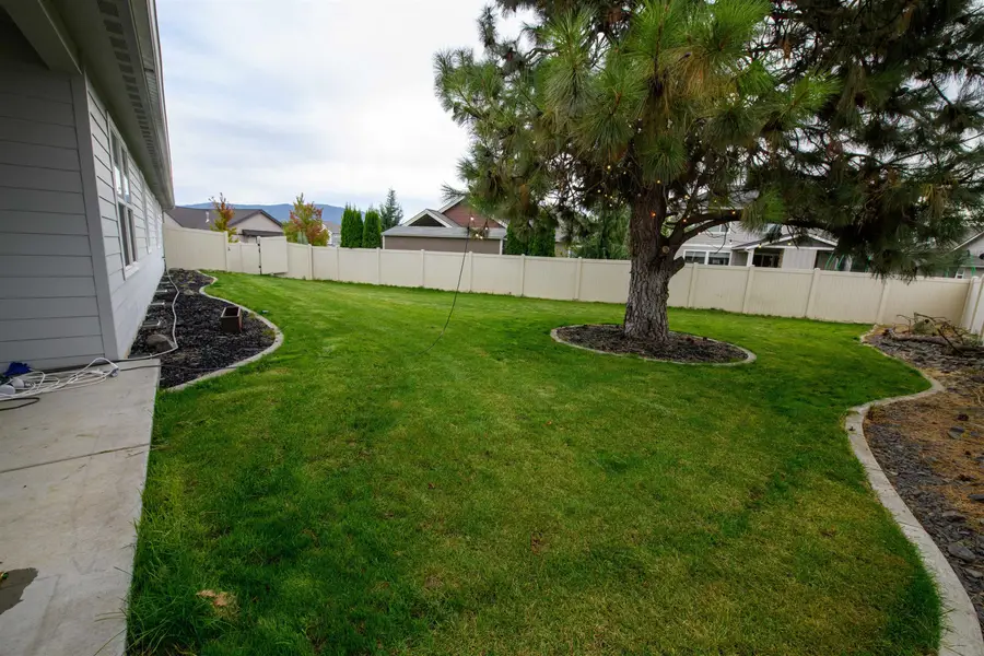 1824 S Ridgetop Dr, Greenacres, WA 99016 - #3
