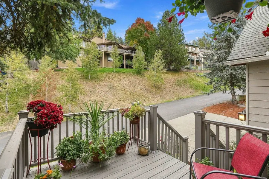 1306 E Sara Ln, Spokane, WA 99223 - #3