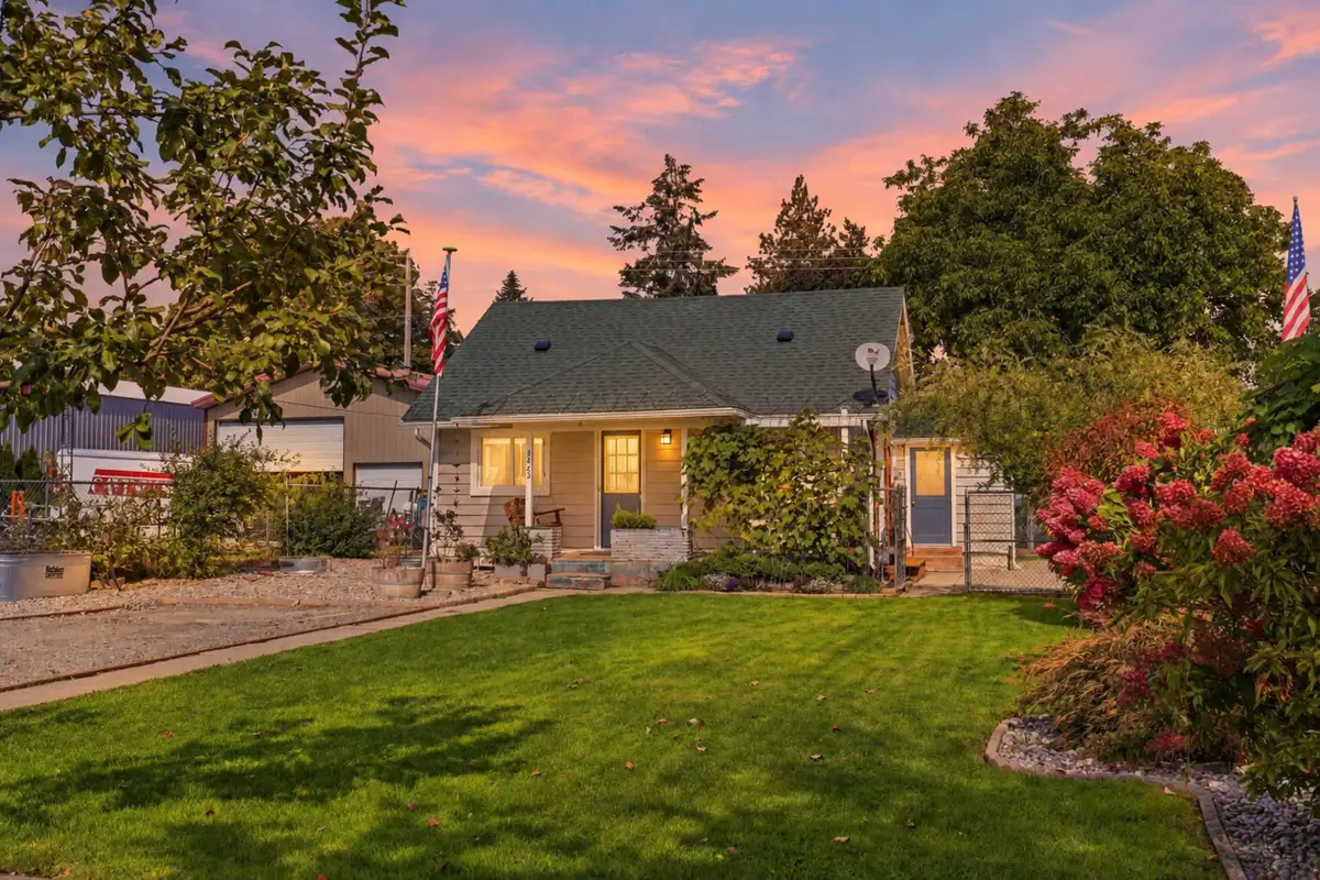 3423 E 30th Ave, Spokane, WA 99223 - #1