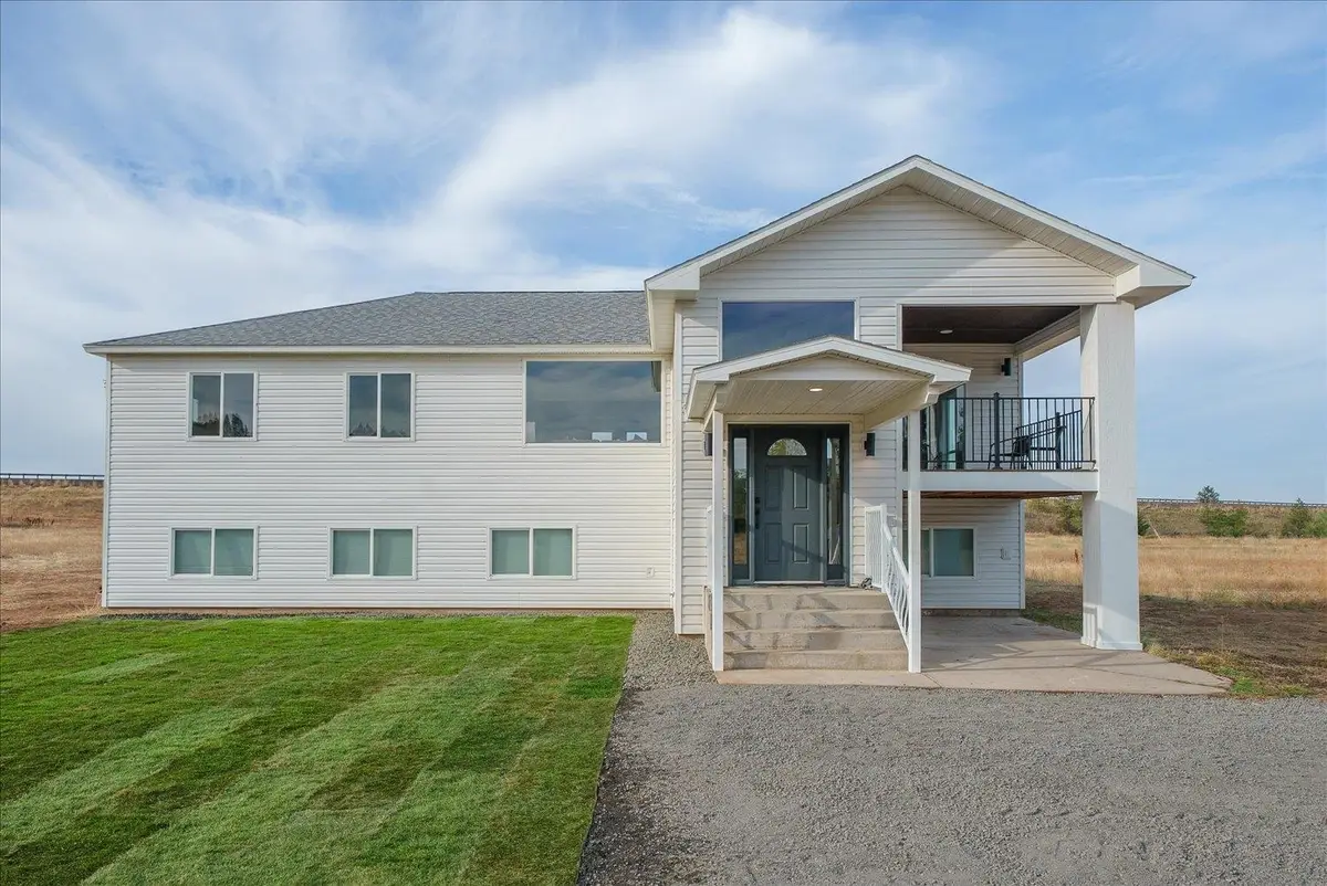 13528 W Medical Lake 4 Lakes Rd, Cheney, WA 99004 - #1