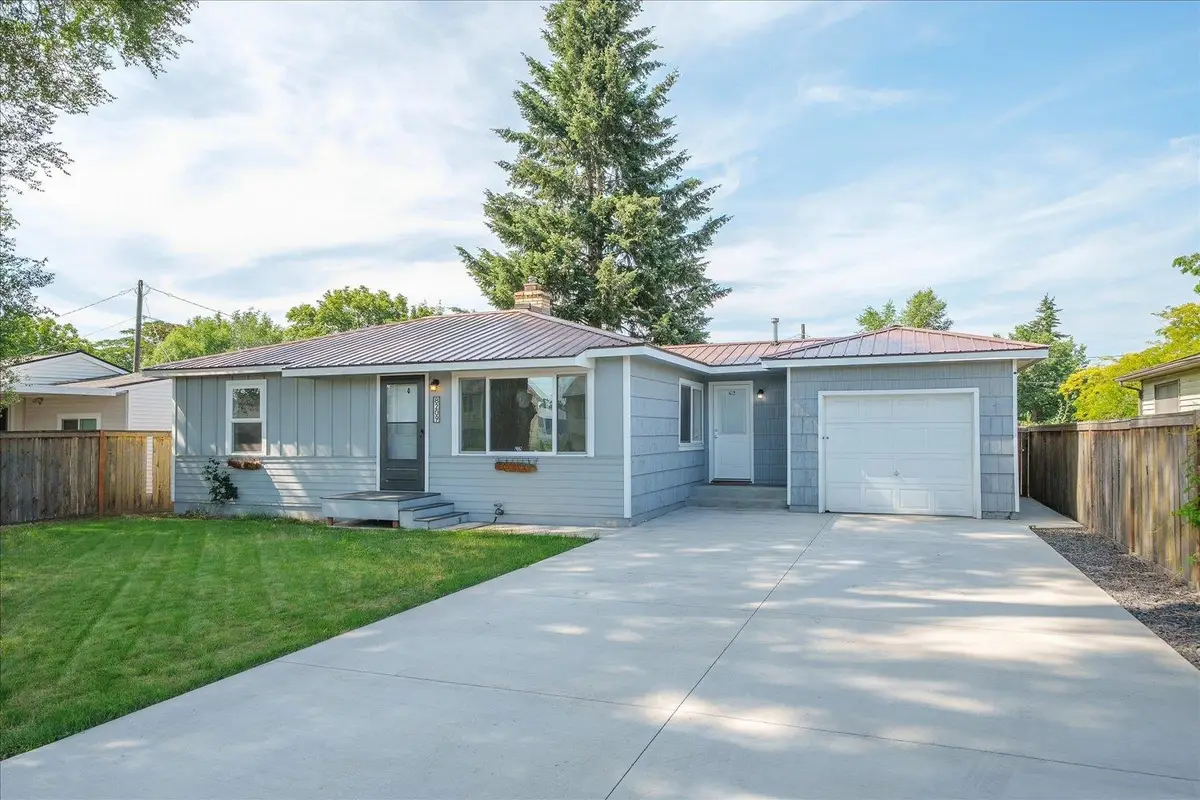 8209 E Indiana Ave, Spokane Valley, WA 99212 - #1