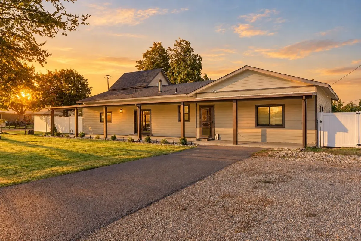 118 W Miller St, Medical Lake, WA 99022 - #1
