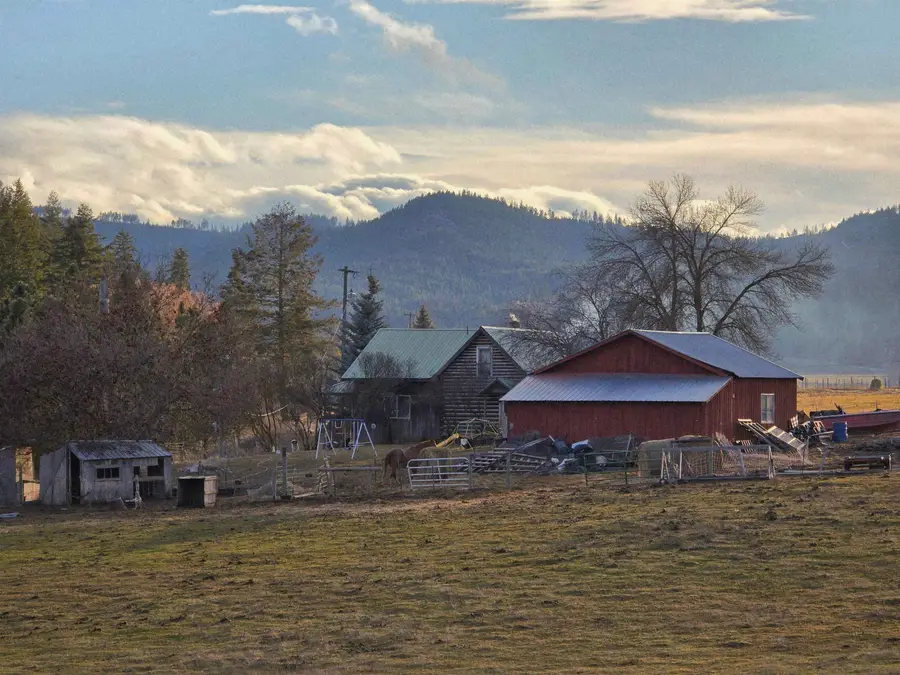 2477 Cedonia-addy Rd, Addy, WA 99101 - #2