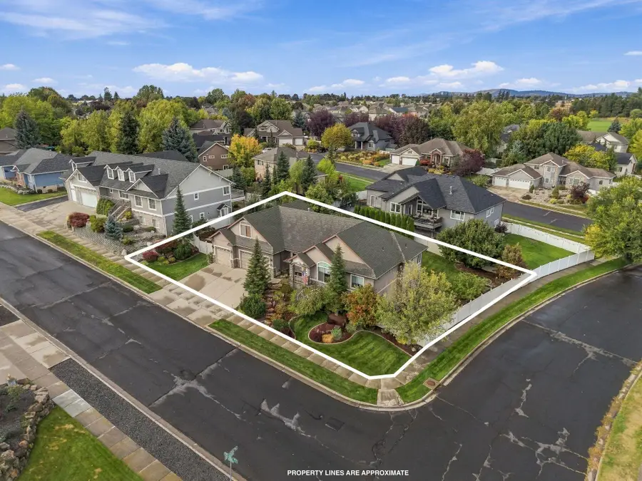 2304 W Rainier Ct, Spokane, WA 99208 - #2