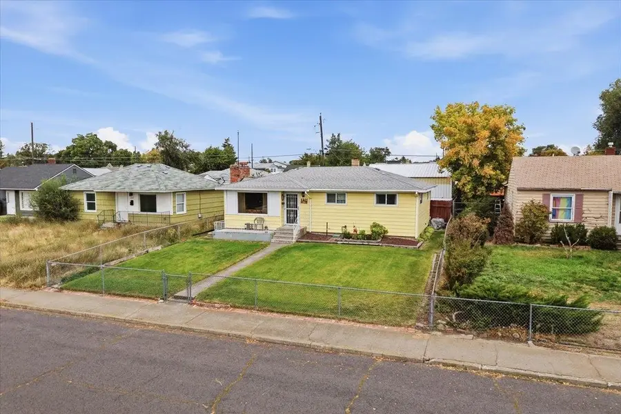 1211 E Garland Ave, Spokane, WA 99207 - #3
