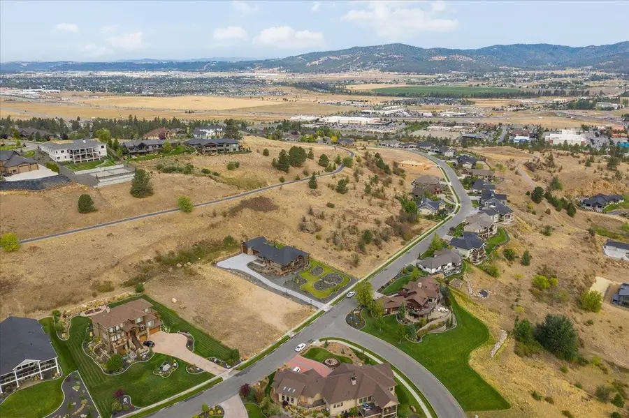250 N Holiday Hills Dr, Liberty Lake, WA 99019 - #3