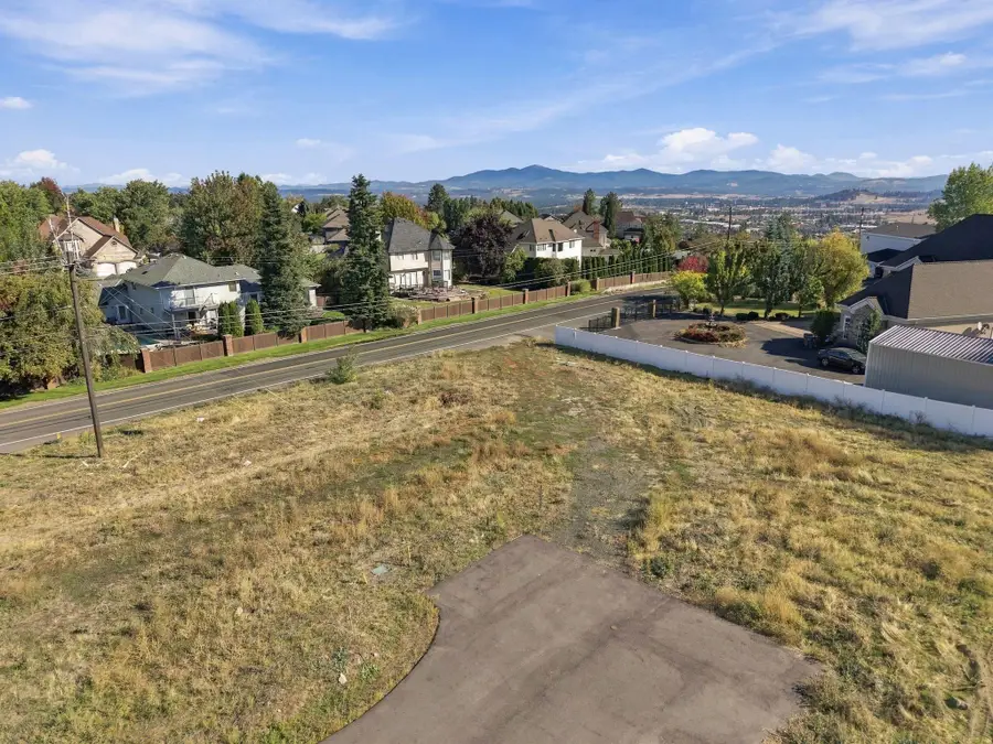 8616 N Panorama Dr, Spokane, WA 99208 - #3