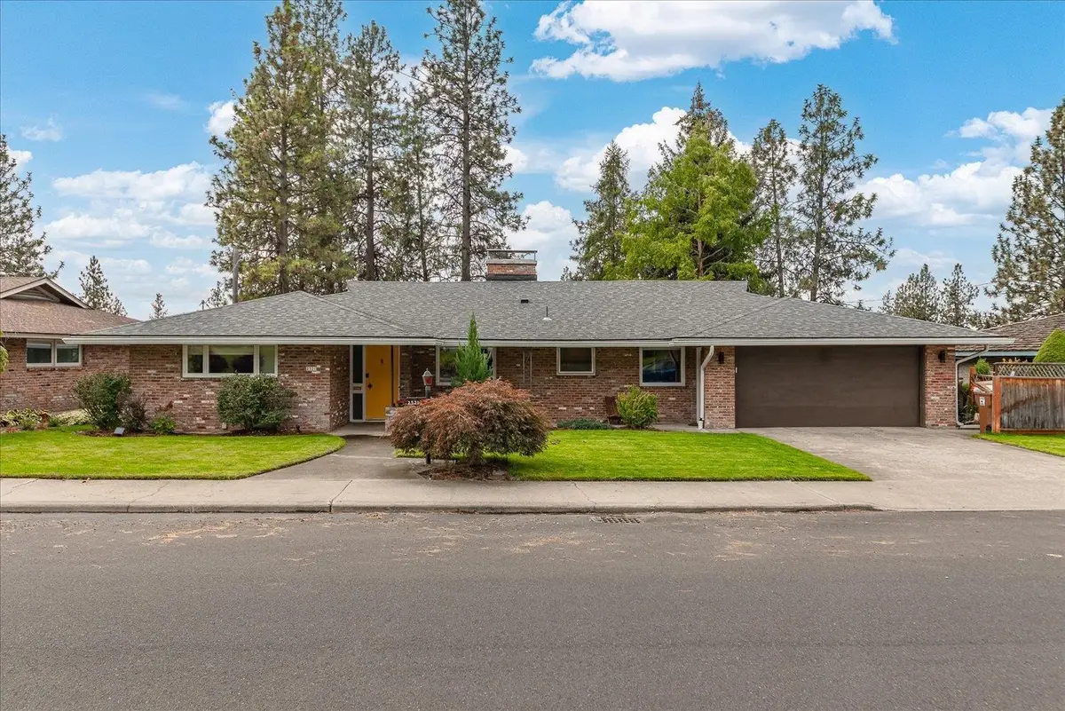 2521 W Dell Dr, Spokane, WA 99208 - #1