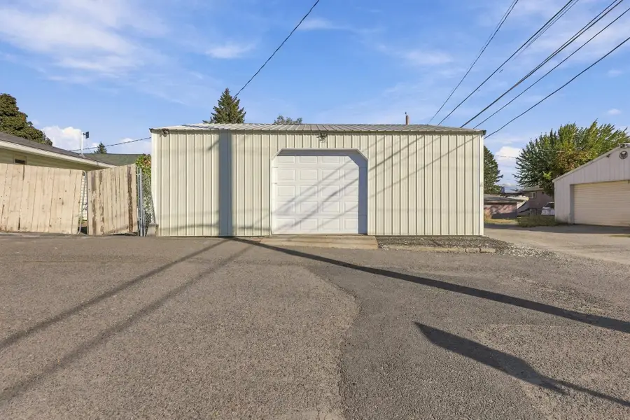 5818 N Crestline St, Spokane, WA 99208 - #2