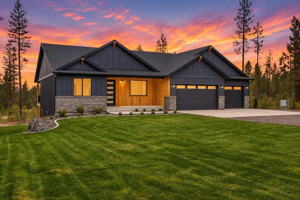 6703 E Elk Chattaroy Rd, Chattaroy, WA 99003 - #1