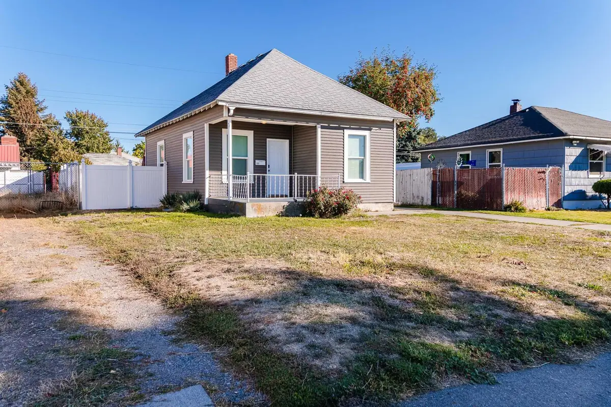 1111 E Longfellow Ave, Spokane, WA 99207 - #1