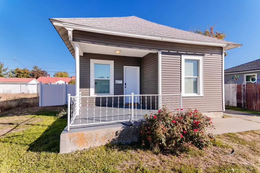 1111 E Longfellow Ave, Spokane, WA 99207 - #2
