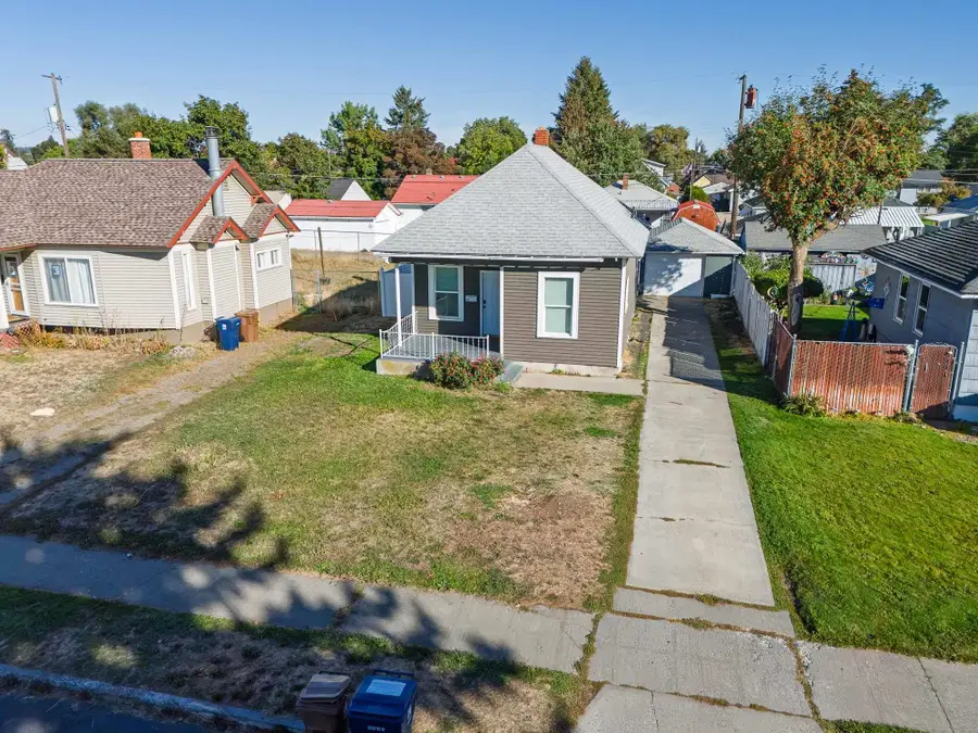 1111 E Longfellow Ave, Spokane, WA 99207 - #3