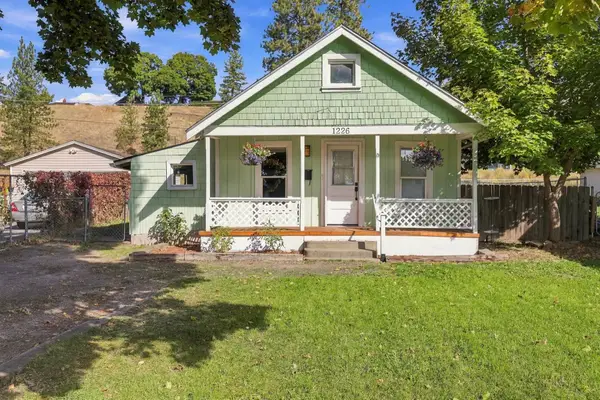 1226 W Alice Ave, Spokane, WA 99205