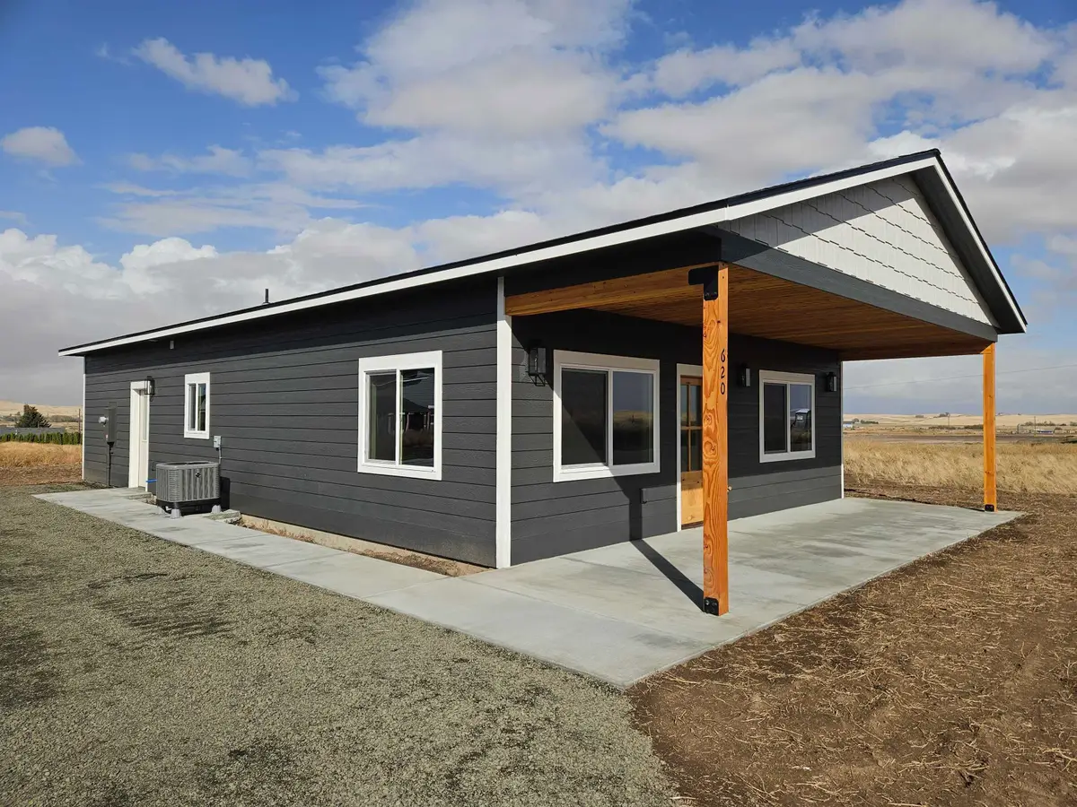 520 E Devisadero St, Reardan, WA 99029 - #1