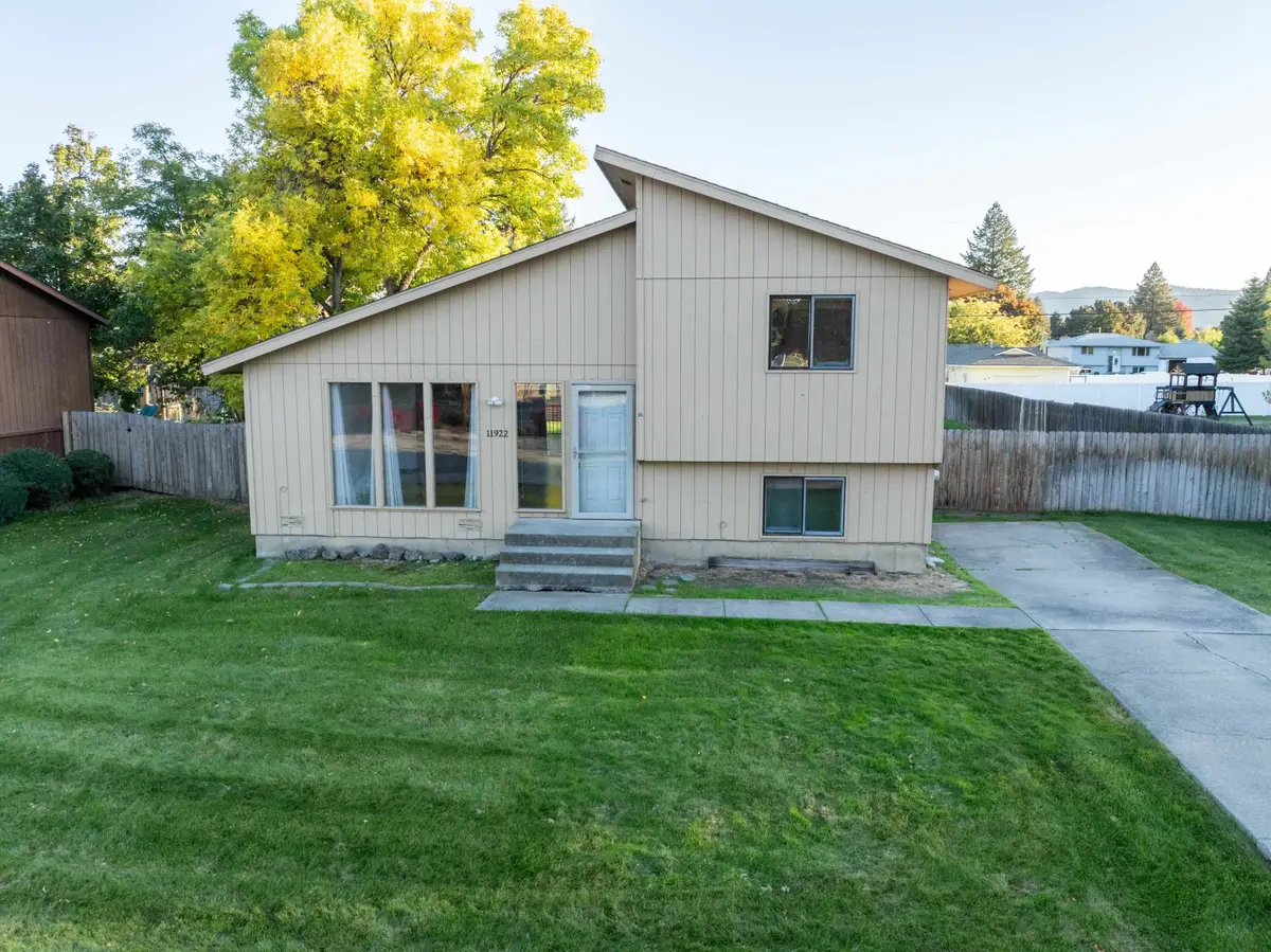 11922 E 24th Ave, Spokane Valley, WA 99206-0000 - #1