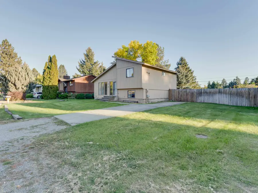 11922 E 24th Ave, Spokane Valley, WA 99206-0000 - #3