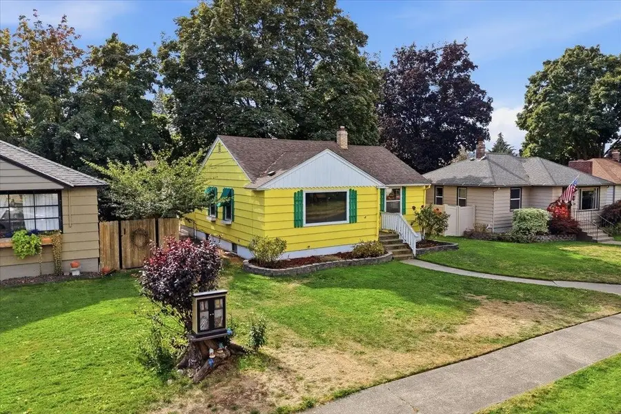 3711 W Rockwell Ave, Spokane, WA 99205 - #3