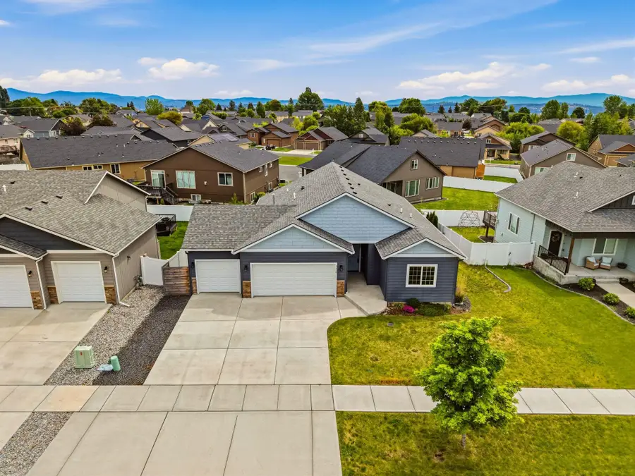 8470 N Oak St, Spokane, WA 99208 - #3