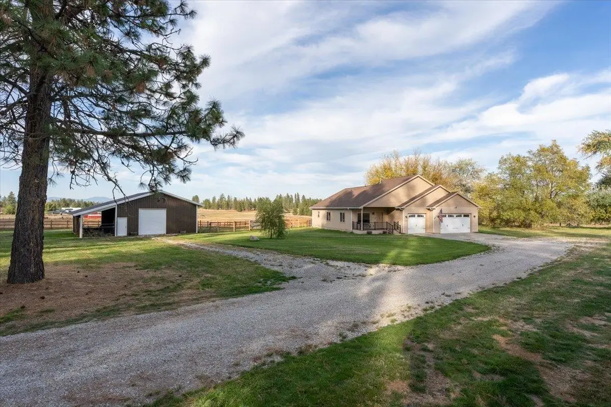 30520 N Cleveland Rd, Deer Park, WA 99006 - #1