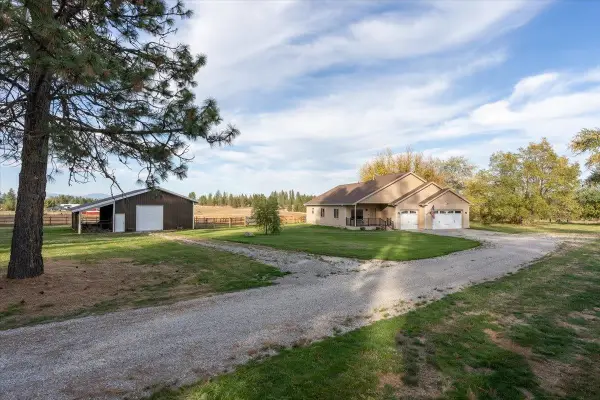30520 N Cleveland Rd, Deer Park, WA 99006