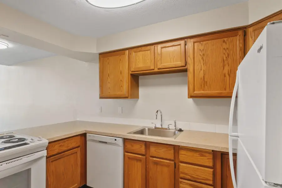 221 E Rockwood Blvd #517, Spokane, WA 99202-0000 - #3