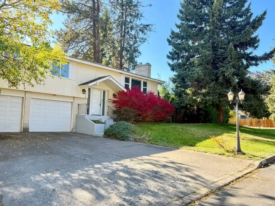 11928 N Whitehouse St, Spokane, WA 99218 - #2