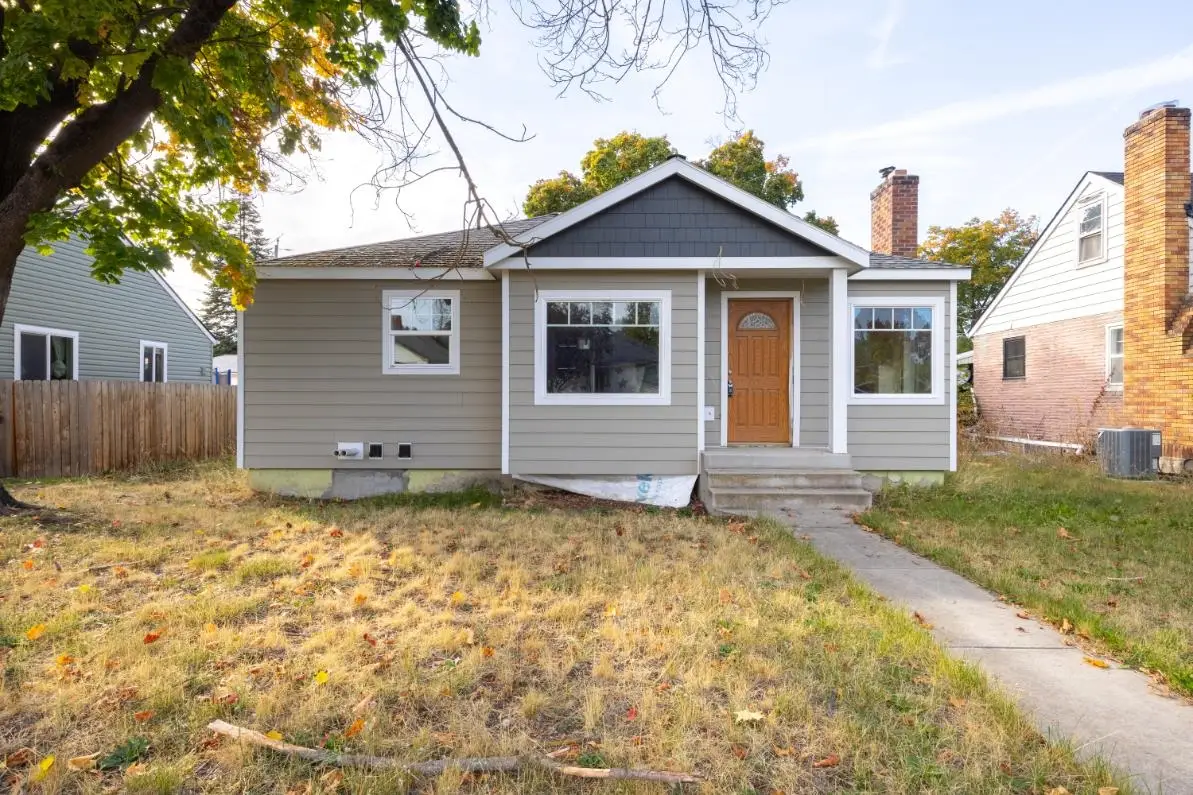 4915 N Lincoln St, Spokane, WA 99205 - #1
