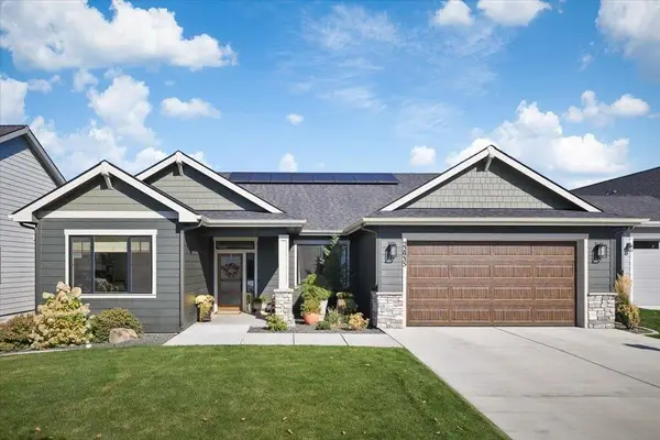22935 E Edgewater Ln, Liberty Lake, WA 99019