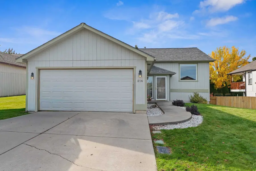 216 S Corbin Ln, Greenacres, WA 99016 - #2