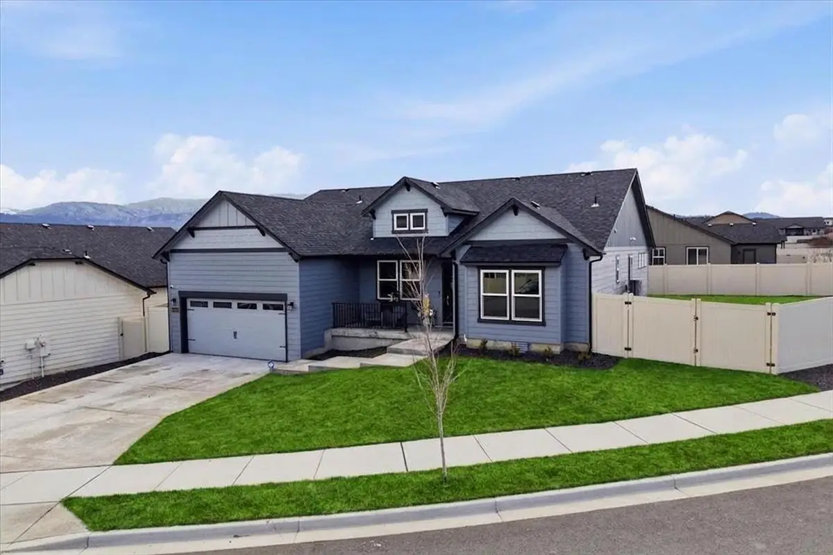 18240 E 17th Ave, Greenacres, WA 99016 - #1