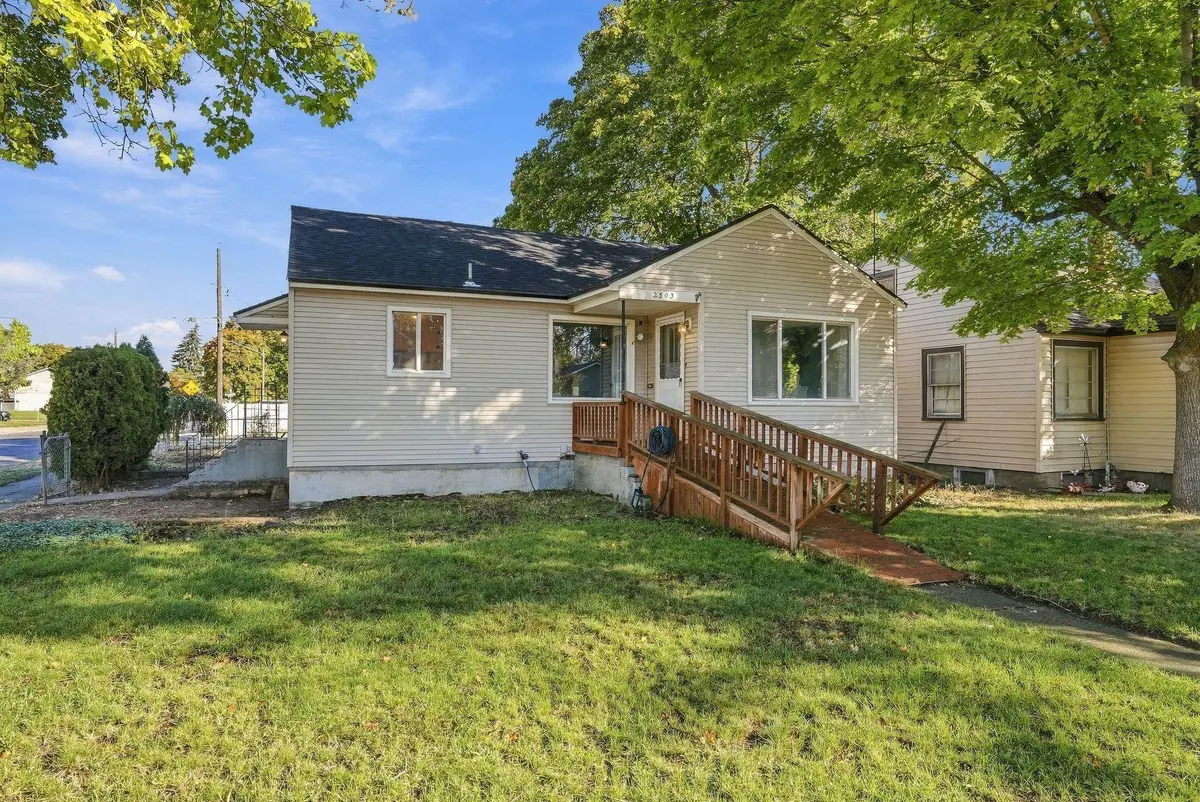 2503 E Rowan Ave, Spokane, WA 99207 - #1