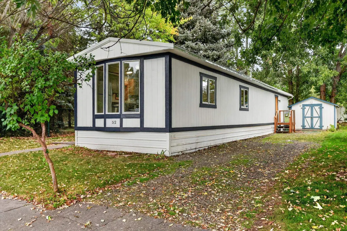 3110 E Chattaroy Rd, Chattaroy, WA 99003 - #1