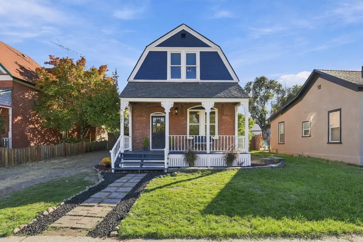 305 W 2nd St, Sprague, WA 99032 - #1