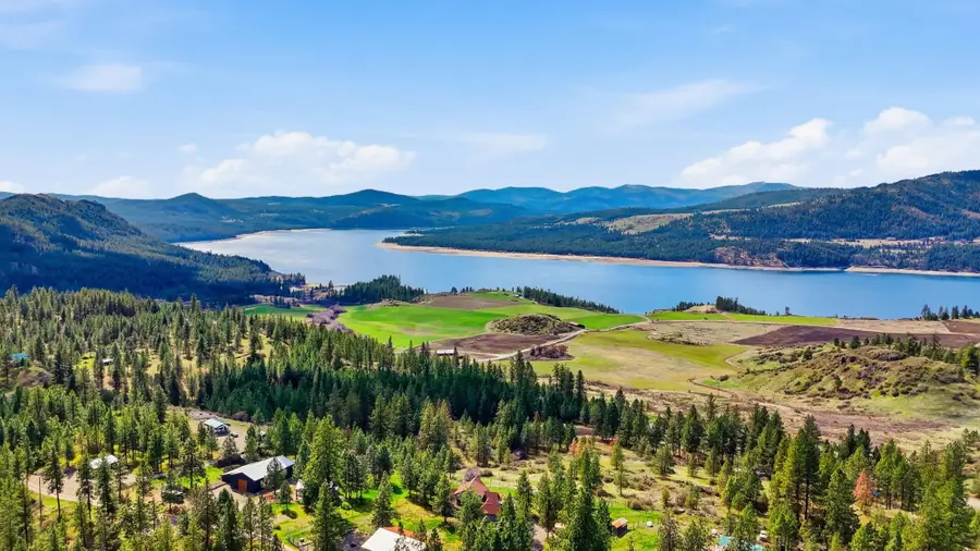 5182 Hunters Ridge Way, Hunters, WA 99137 - #2