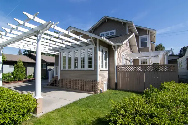 1126 E 29th Ave Ave, Spokane, WA 99203
