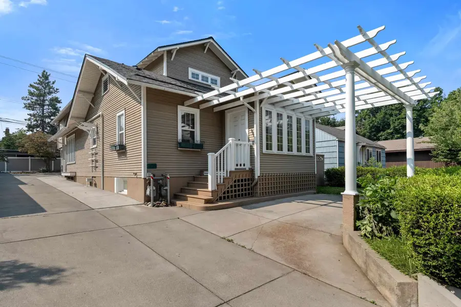 1126 E 29th Ave, Spokane, WA 99203 - #3